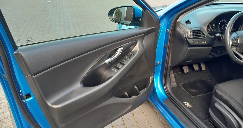 Hyundai I30 cena 52900 przebieg: 93000, rok produkcji 2017 z Ozorków małe 596